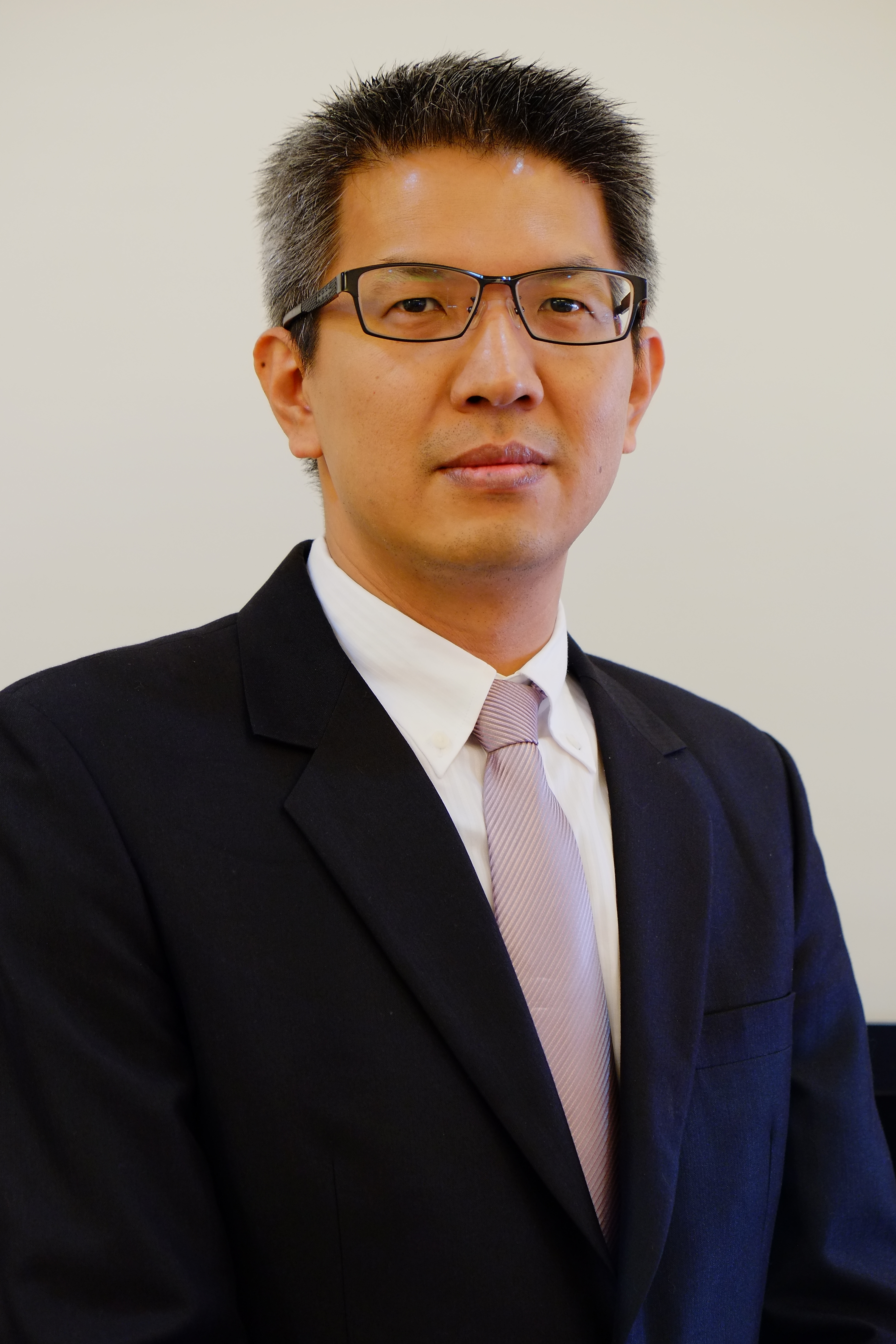 Professor   Shiang-Jung Wang